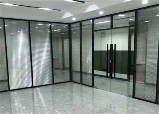 艾檬特公司辦公室隔斷